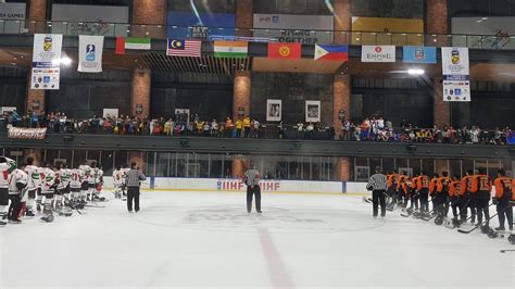 whoa   olympic sized ice skating rink   open   public