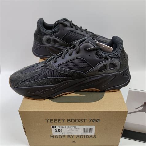 Adidas Originals Yeezy Boost 700 Utility Black Fv5304 16000 Fashion Sneaker1818