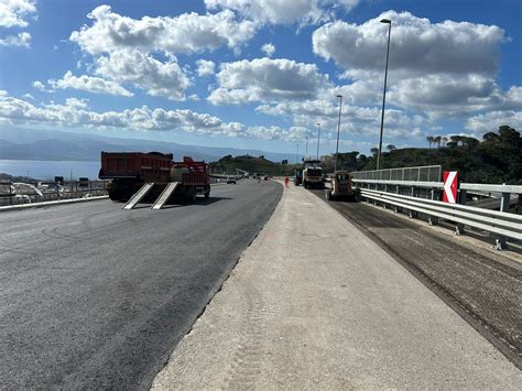 Il Viadotto Ritiro Riapre Il Luglio Ma Ancora File Per Le Gallerie