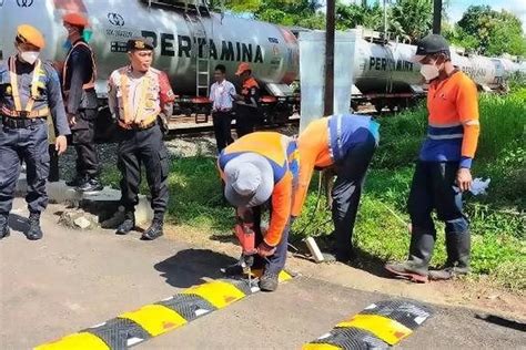 Tekan Angka Kecelakaan Daop Pasang Speed Bump Dan Sosialisasi Krjogja