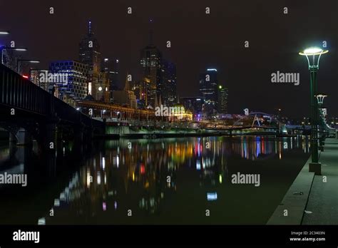 Nightscape melbourne cbd skyline hi-res stock photography and images ...