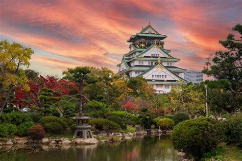 Premium Photo | Osaka castle in Autumn foliage season is a famous ...