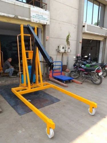 Shreeji Enterprise Manual Rotatory Hydraulic Floor Crane Model Name