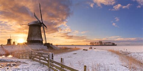 Winterverwachting Koud En Droog Strokengordijn