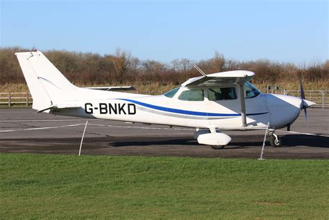 G Bnkd Private Cessna N Skyhawk At Dunkeswell Aerodrome Flickr