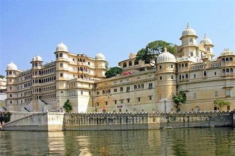 Private One Way Transfer From Agra To Udaipur In Agra Uttar Pradesh