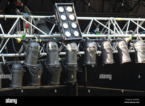 Lighting Rig Hi Res Stock Photography And Images Alamy