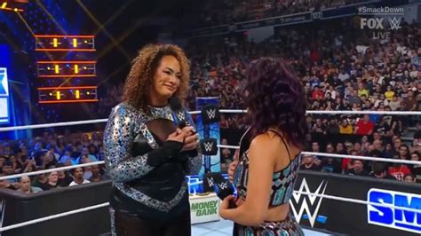 Nia Jax Calls Bayley Bbl Bayley On 712 Wwe Smackdown