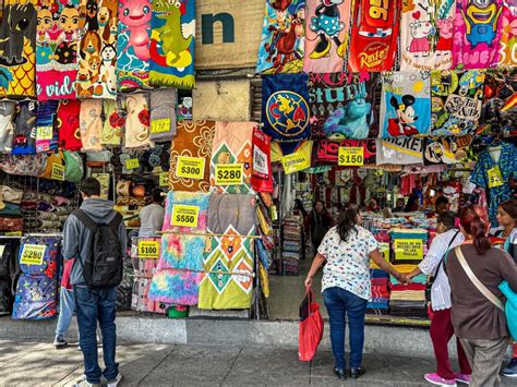 chilango Acuéstate con Karely Ruiz y Peso Pluma la calle de CDMX