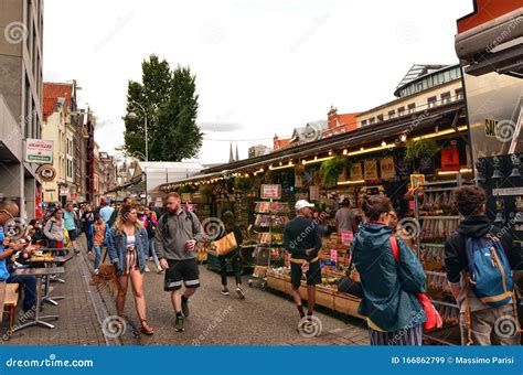 Amsterdam Holanda Agosto De 2019 En El Mercado De Flores Los