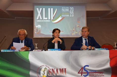 L ASSESSORE ALLA SANITA DELLA REGIONE SICILIA DOTT SSA GIOVANNA VOLO