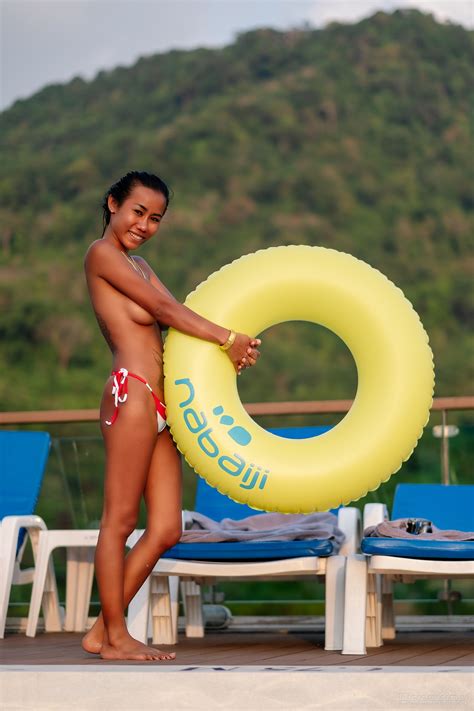 Bikini Model Anda Ai Enhanced Circle And Stripes Topaz Sharpen Faceai Porn Pic