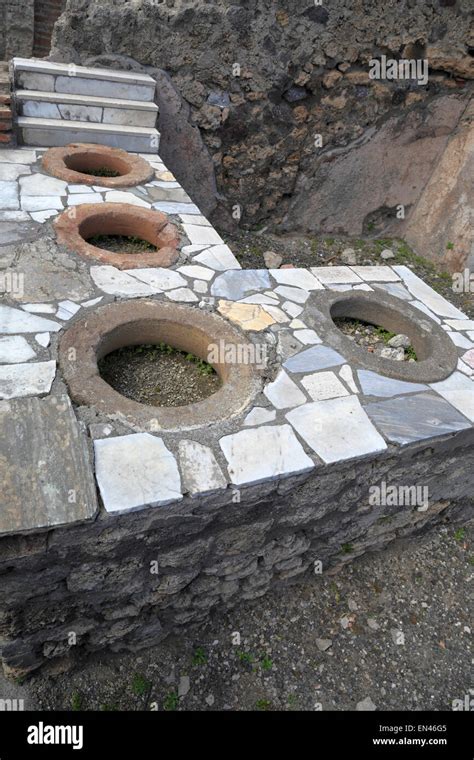 Thermopolium pompeii hi-res stock photography and images - Alamy