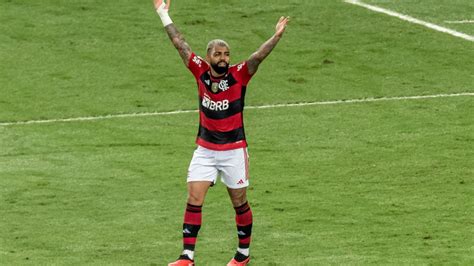 Torcedores Do Flamengo Protestam Ap S Empate O Inter Time Sem