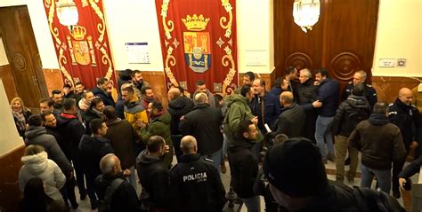 Critican Que La Polic A Local Se Manifieste Dentro Del Ayuntamiento De