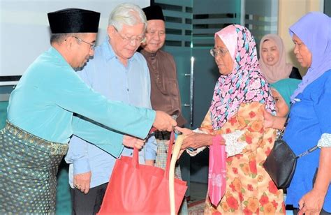 30 Asnaf Dan Anak Yatim Terima Sumbangan SEDCO Malaysiaaktif