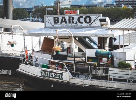 Boat party london hi-res stock photography and images - Alamy