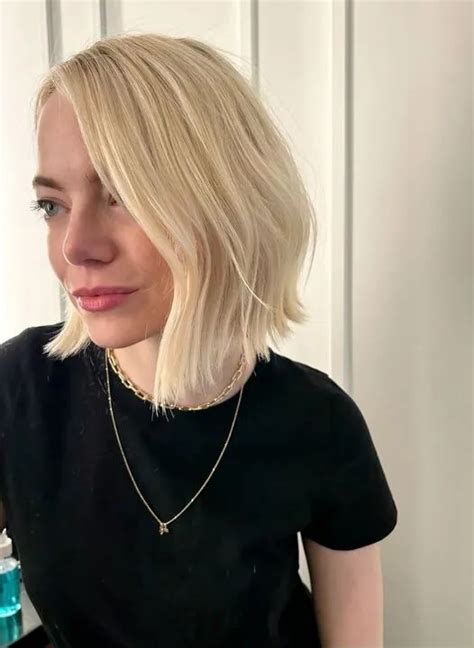 Emma Stone S Bright Blonde Bob Is Already The Coolest Hair Trend For Fall Emma Stone Blonde