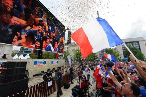 Coupe Du Monde Au Qatar Pas D Cran G Ant Clermont Ferrand Pour