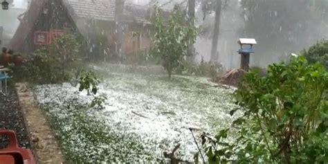 V Deos Chuva De Granizo Muda A Paisagem Em Campo Alegre Di Rio Da