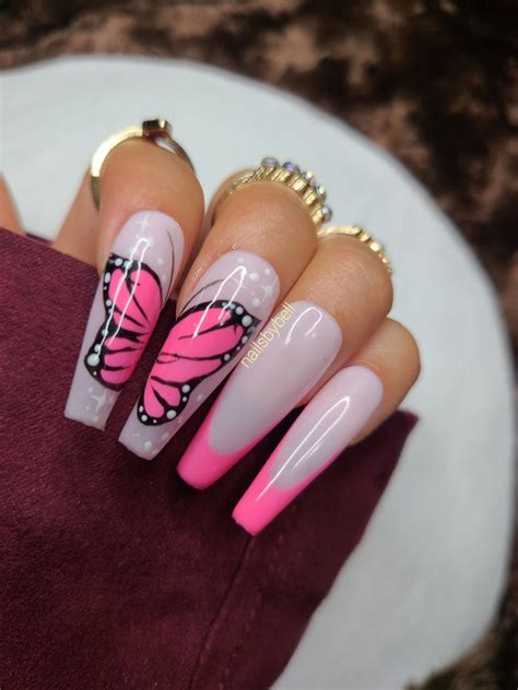 10 Gorgeous Butterfly Nails Youll Want To Try This Season In 2024