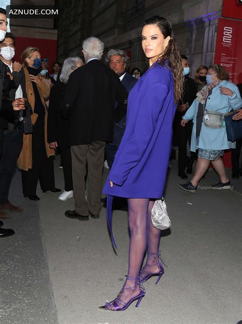 Alessandra Ambrosio Sexy Shows Off Her Tits As She Attends The Thierry