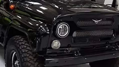 Как продают новые УАЗы в Колумбии - YouTube