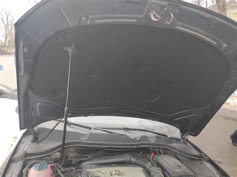 Новая "шумка" капота — Volkswagen Passat B6, 1,8 л, 2008 года ...