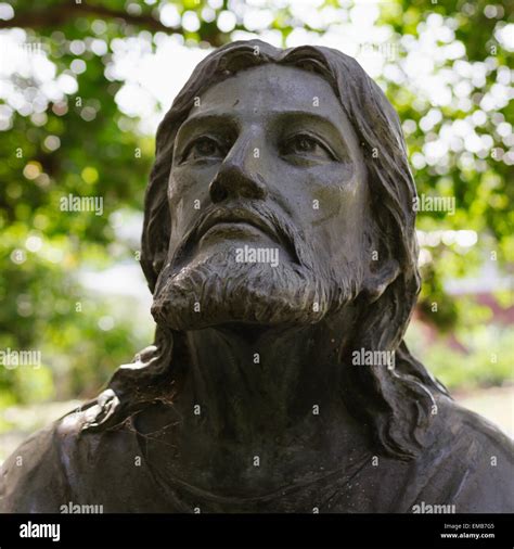 Jesus Christ statue sculpture Stock Photo - Alamy