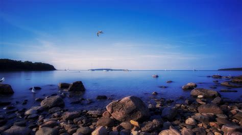 Wallpaper Pemandangan Pegunungan Laut Teluk Batu Alam Pantai