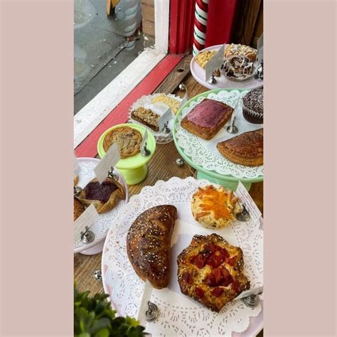 Farina Bakery | Handcrafted Macarons, Pastries & Cakes