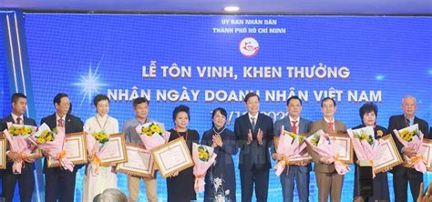 Tôn vinh Doanh nghiệp Doanh nhân TPHCM tiêu biểu năm 2022