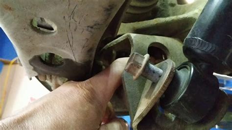 Замена задних амортизаторов тойота рав 4 3 поколения - 81 фото