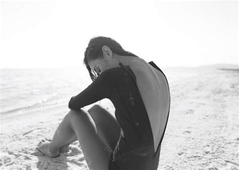 Hot Summer O Beachwear Da Haight Harper S Bazaar Moda Beleza E Estilo De Vida Em Um S Site