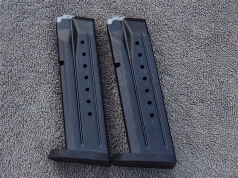 Smith And Wesson 9mm Clips Magazines Set Of 2 Black 5 Long Other