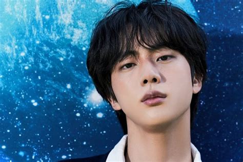 Джин из BTS возглавил чарты iTunes по всему миру с первым сольным ...