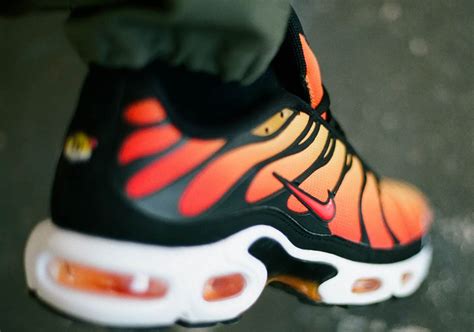 Nike Air Max Plus Sunset Release Date Store Links