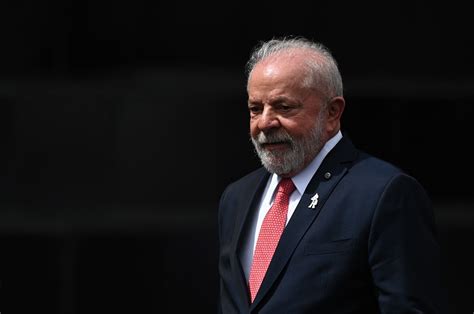 Lula cumple seis meses de Gobierno - CURADAS