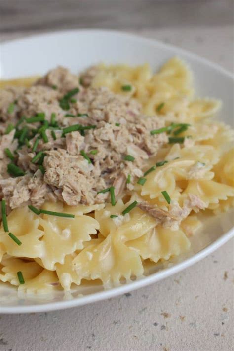 Pasta mit Thunfisch Sahne Soße Kinder kommt essen