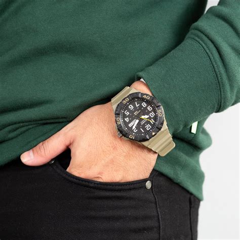 CASIO MRW-210H-5A - SAT TRADE