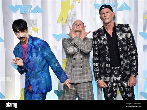 Anthony Kiedis From Left Flea And Chad Smith Of Red Hot Chili Peppers Arrive At The MTV Video