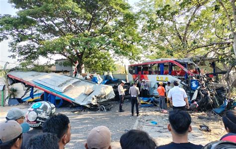 Kronologi Kecelakaan Maut Bus Di Ngawi Diduga Hindari Orang