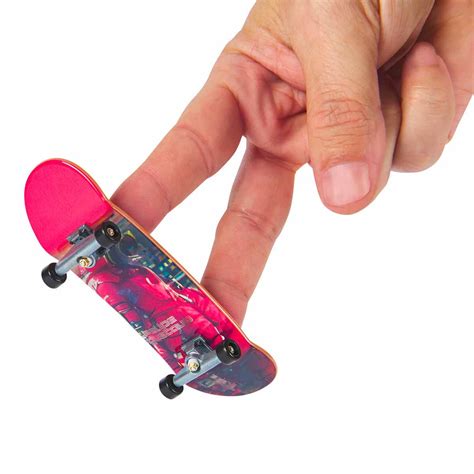 Compre Kit 4 Skate de Dedo Coleção Felipe Paris 2024 Tech Deck aqui