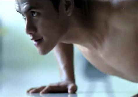 Keindahan Tubuh Ketat Pria Telanjang Foto Galeri Aktor Indonesia Telanjang Nude Naked