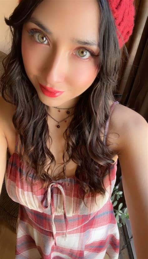 The Brown Hair Definitely Makes My Hazel Eyes Pop R Brunette