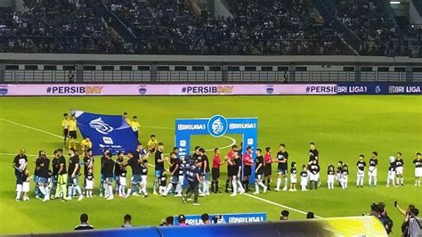 Setahun Tragedi Kanjuruhan Di Laga Persib Bandung Vs Persita Ada