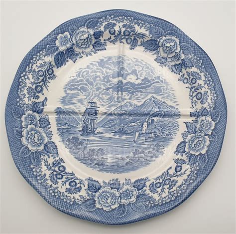 Enoch Wedgwood Tunstall LTD Lochs Of Scotland Loch Oich Fondue Plates