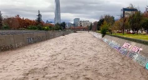 Registran El Impresionante Caudal Del Río Mapocho Corte En Ruta 68 Es