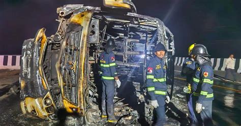 Tres Muertos Y Heridos Deja Accidente De Autob S Que Iba Hacia Una