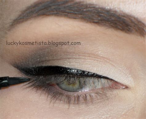 Lucky Kosmetista Romantic Make Up With NAKED Basics Palette